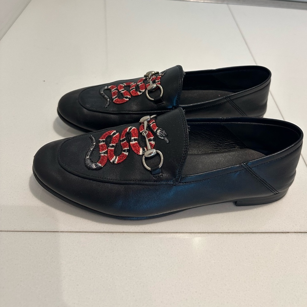 Gucci 2017 Brixton Kingsnake Loafers Size: 8 | IT 38 - Picture 5 of 9